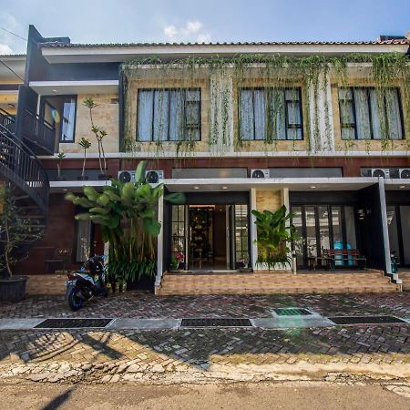Hotel Casa Ts 16 Malang Esterno foto