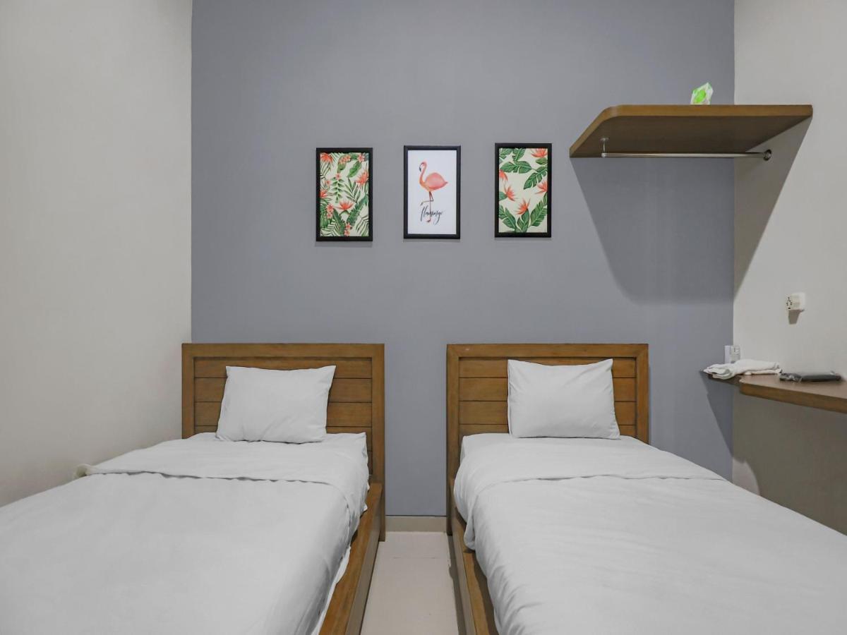 Hotel Casa Ts 16 Malang Esterno foto