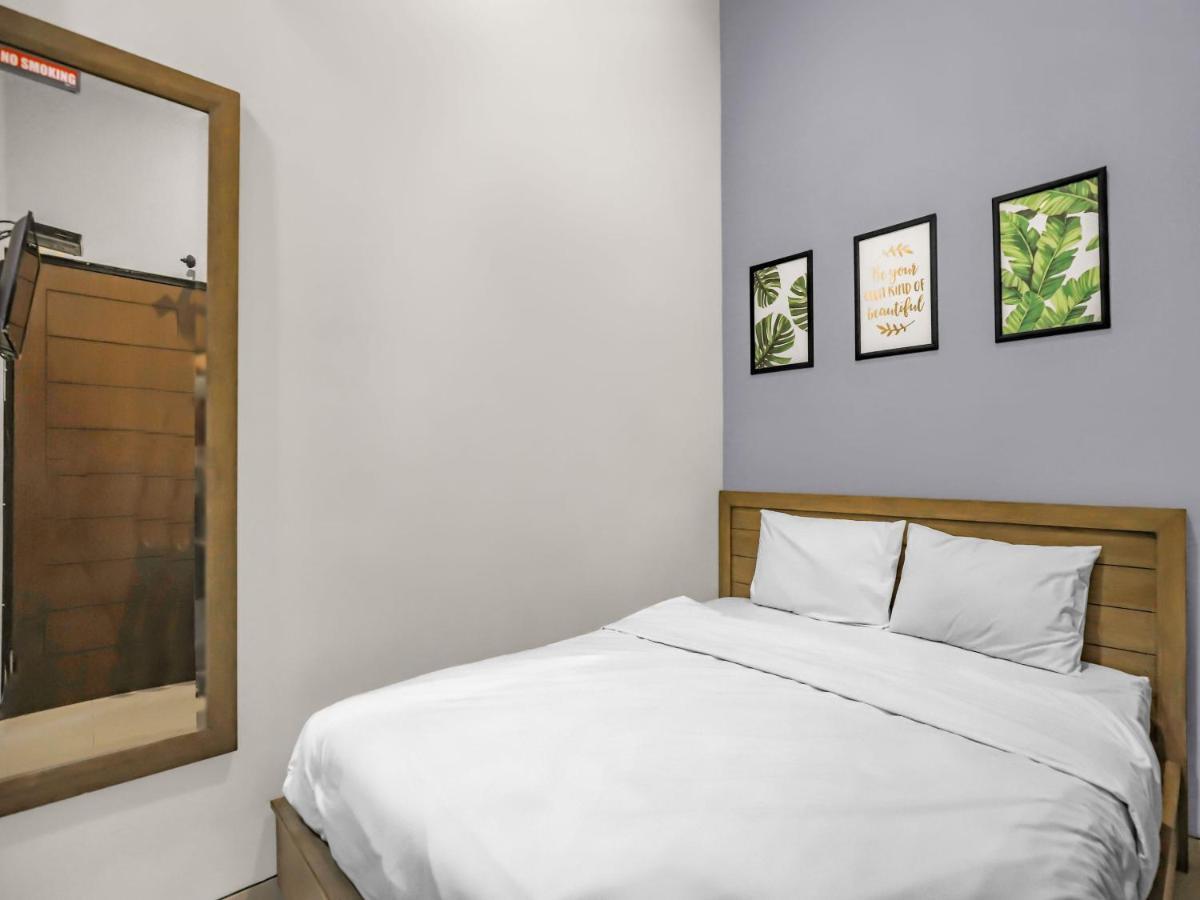 Hotel Casa Ts 16 Malang Esterno foto