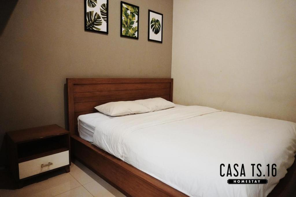 Hotel Casa Ts 16 Malang Esterno foto